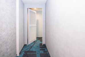 Excel Twin Non-Smoking, 21 - 24F | Premium bedding, in-room safe, blackout drapes, iron/ironing board