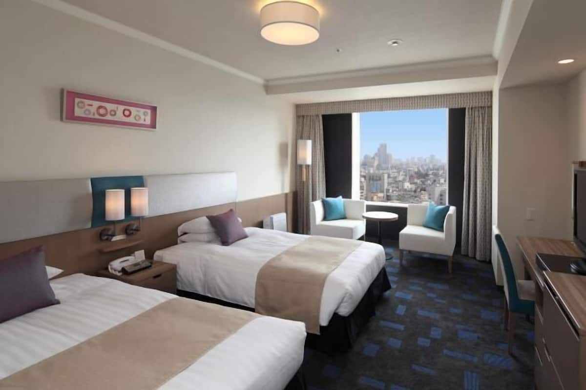 Premium bedding, in-room safe, blackout curtains, iron/ironing board