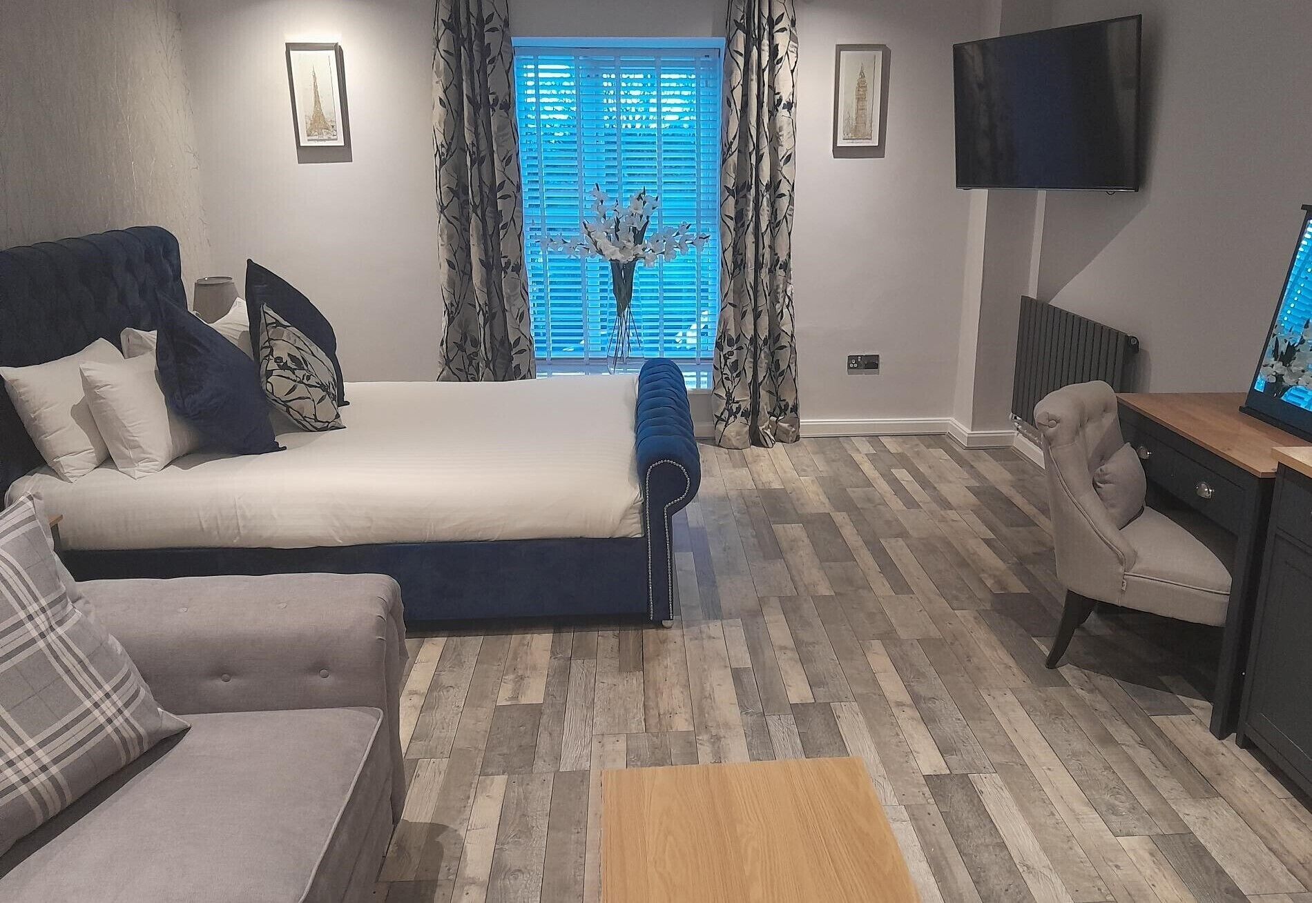 deluxe double room | desk, iron/ironing board, free wifi, bed sheets