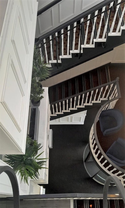 The Hillcrest Hotel