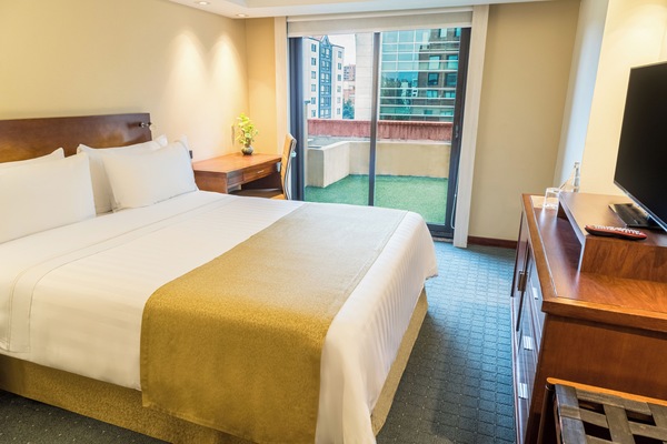 Standard Double Room | Premium bedding, down comforters, memory foam beds, minibar