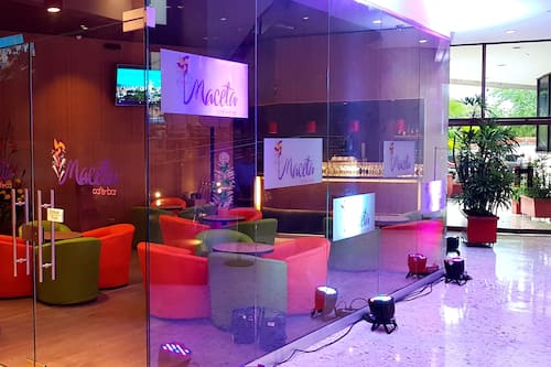 Bar (en la propiedad)