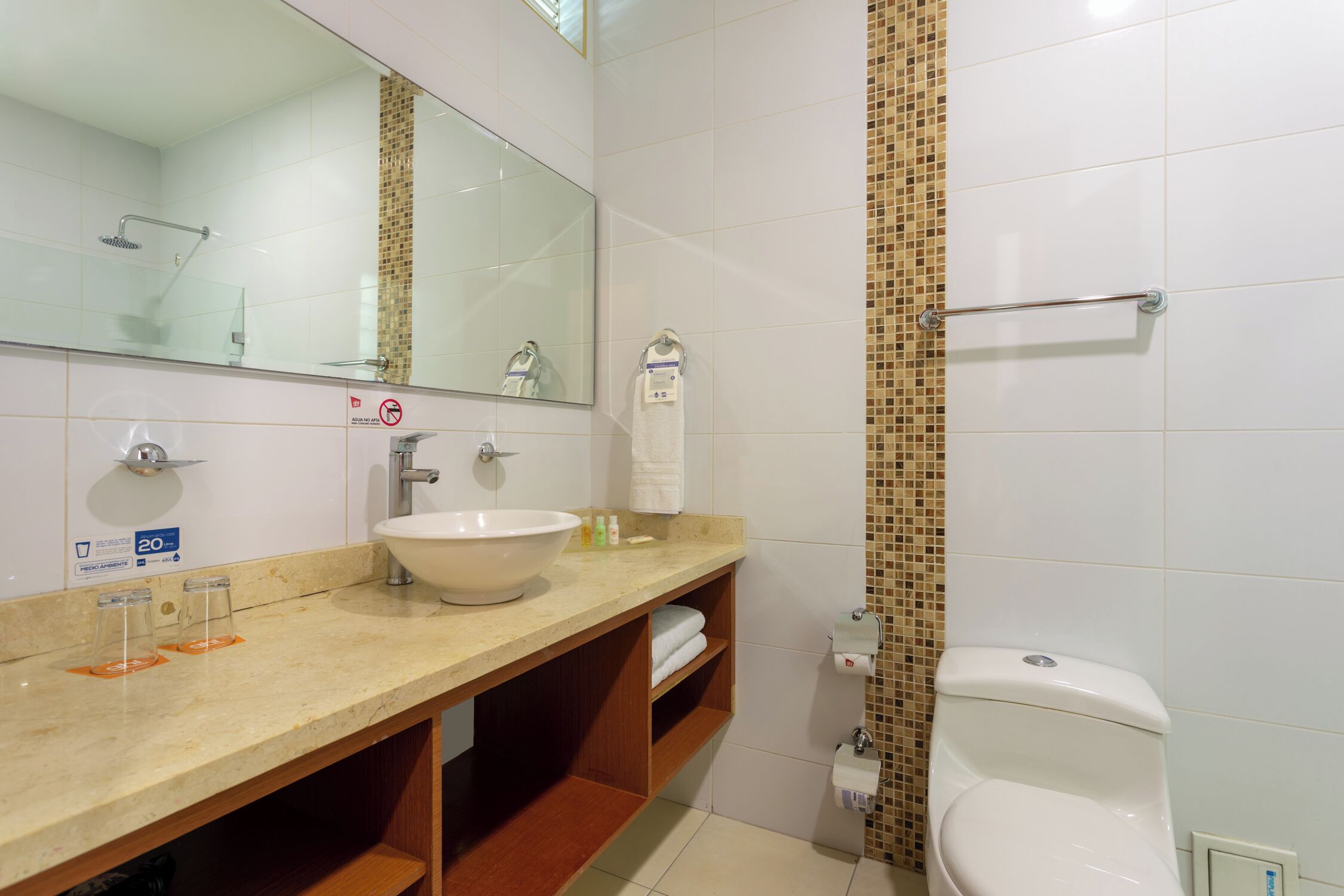 superior room | 1 bedroom, premium bedding, minibar, in-room safe