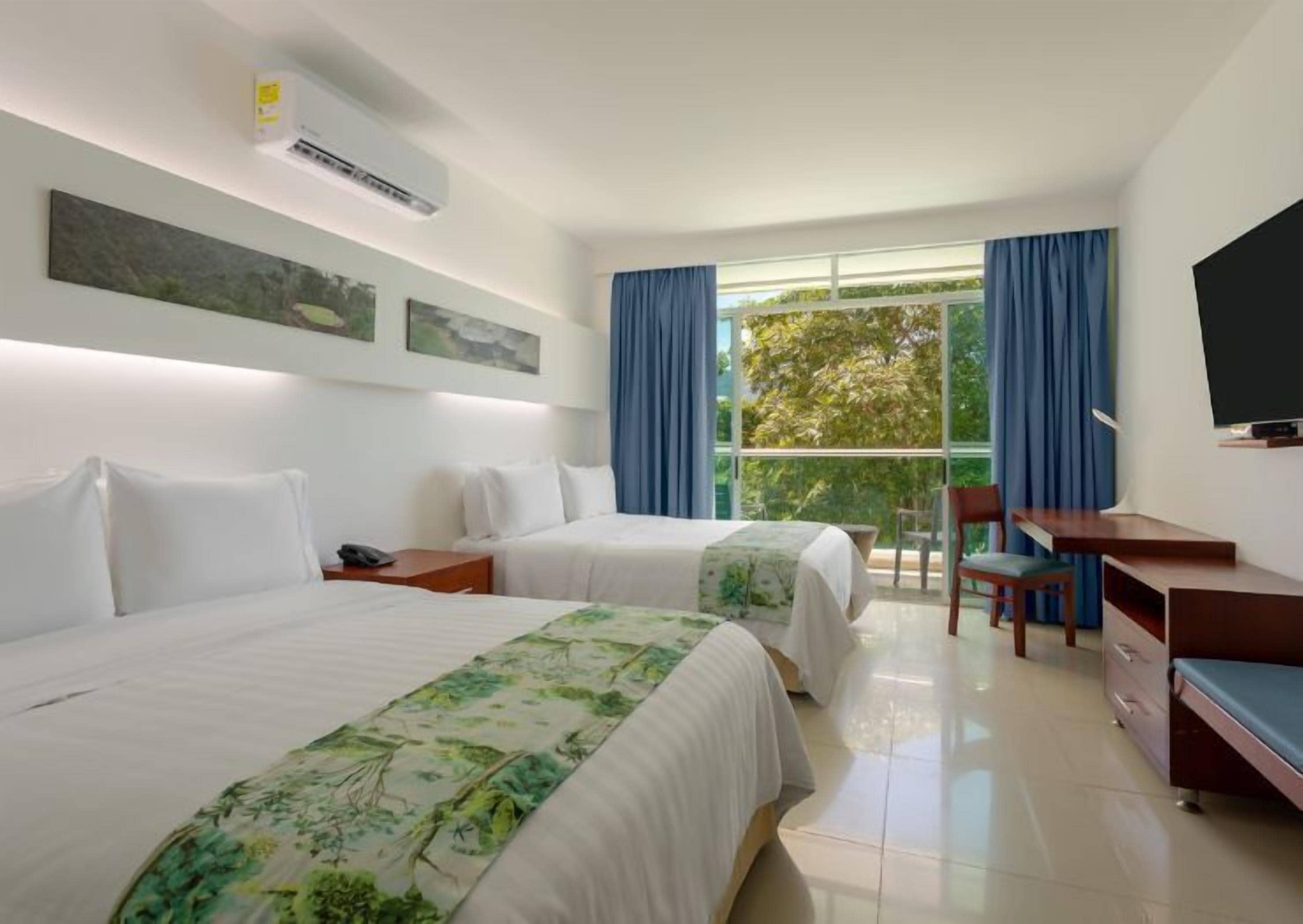superior room | 1 bedroom, premium bedding, minibar, in-room safe