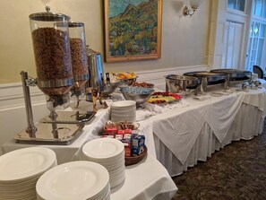 Daily full breakfast for a fee