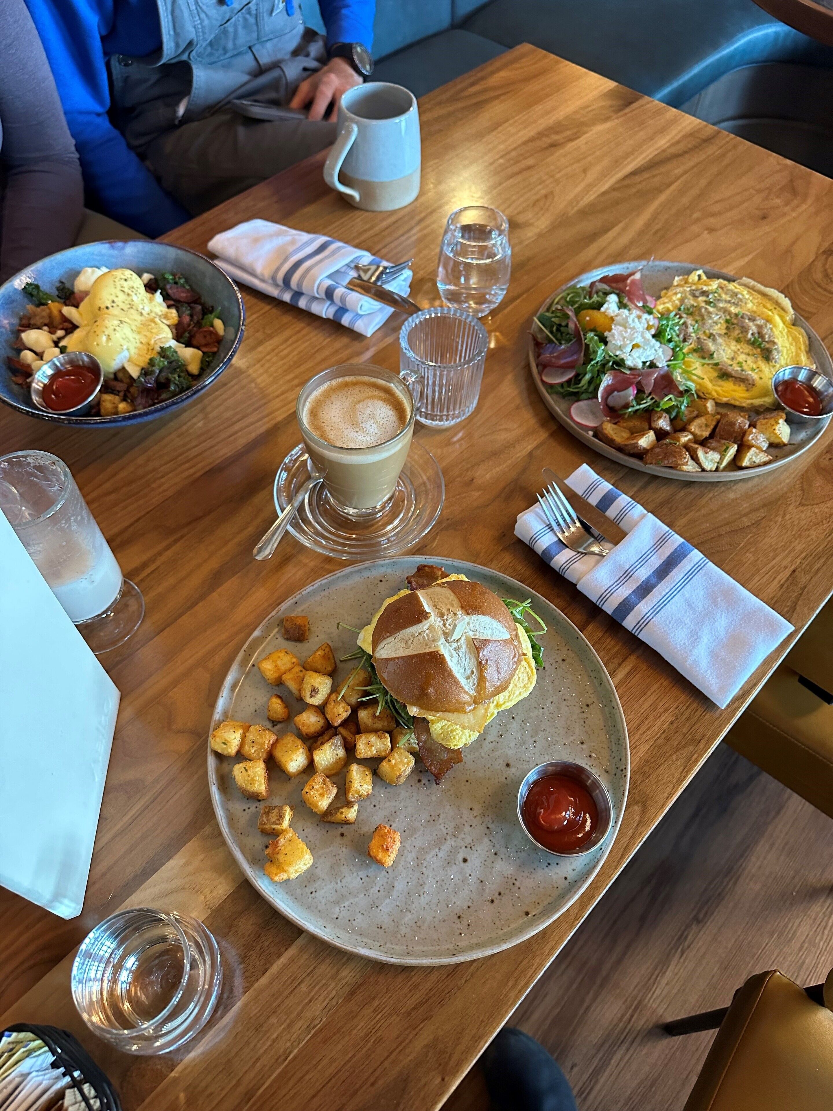 breakfast and dinner served