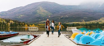 Pyramid Lake Lodge