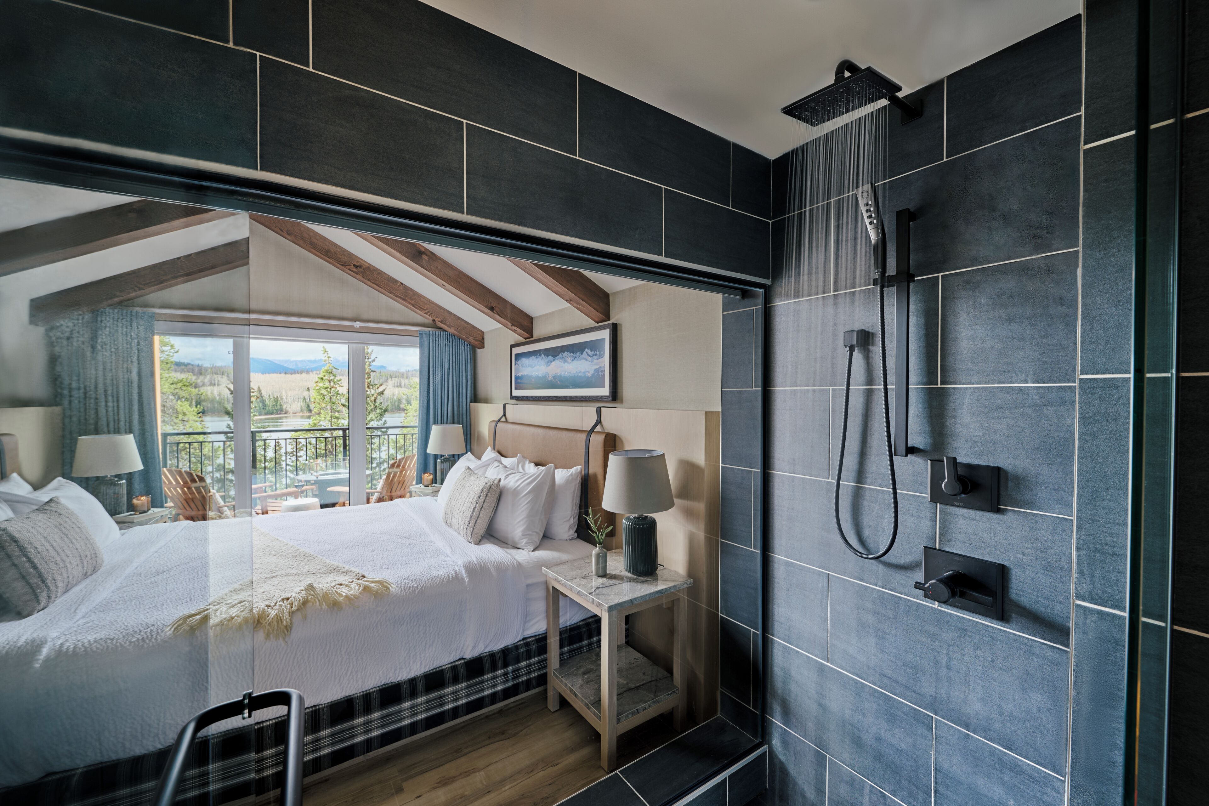 Founders Room One King | Bathroom