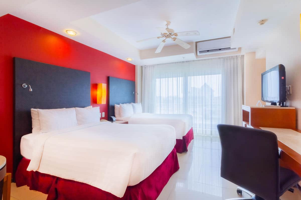 Premium bedding, minibar, in-room safe, desk