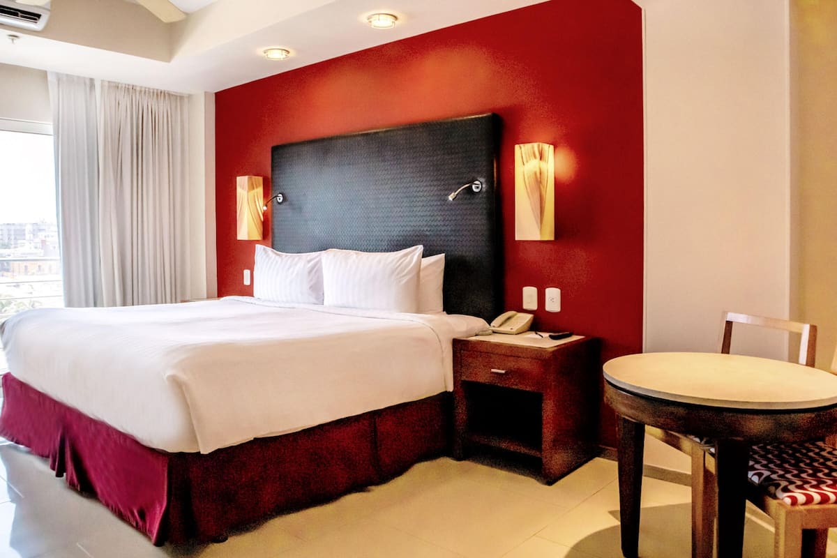 Premium bedding, minibar, in-room safe, desk