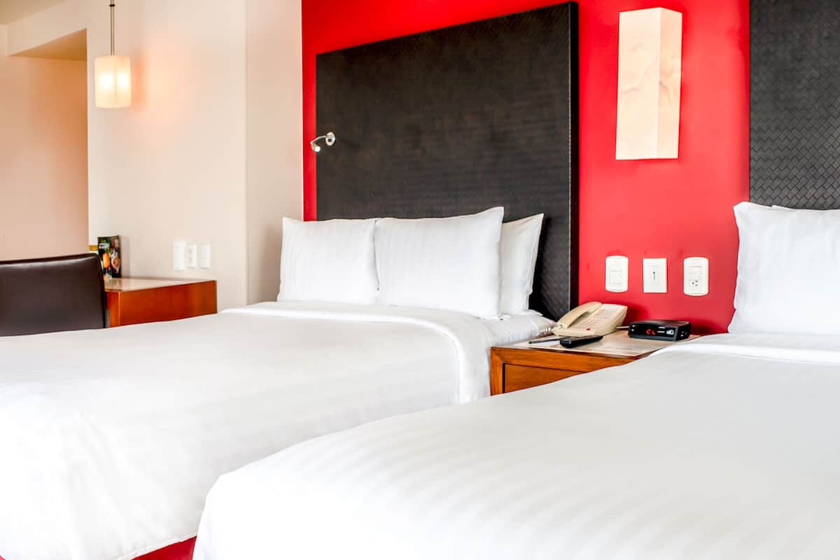 Privilege Double | Bộ đồ giường cao cấp, minibar, két bảo mật tại phòng, bàn
