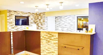 Flagship Inn And Suites