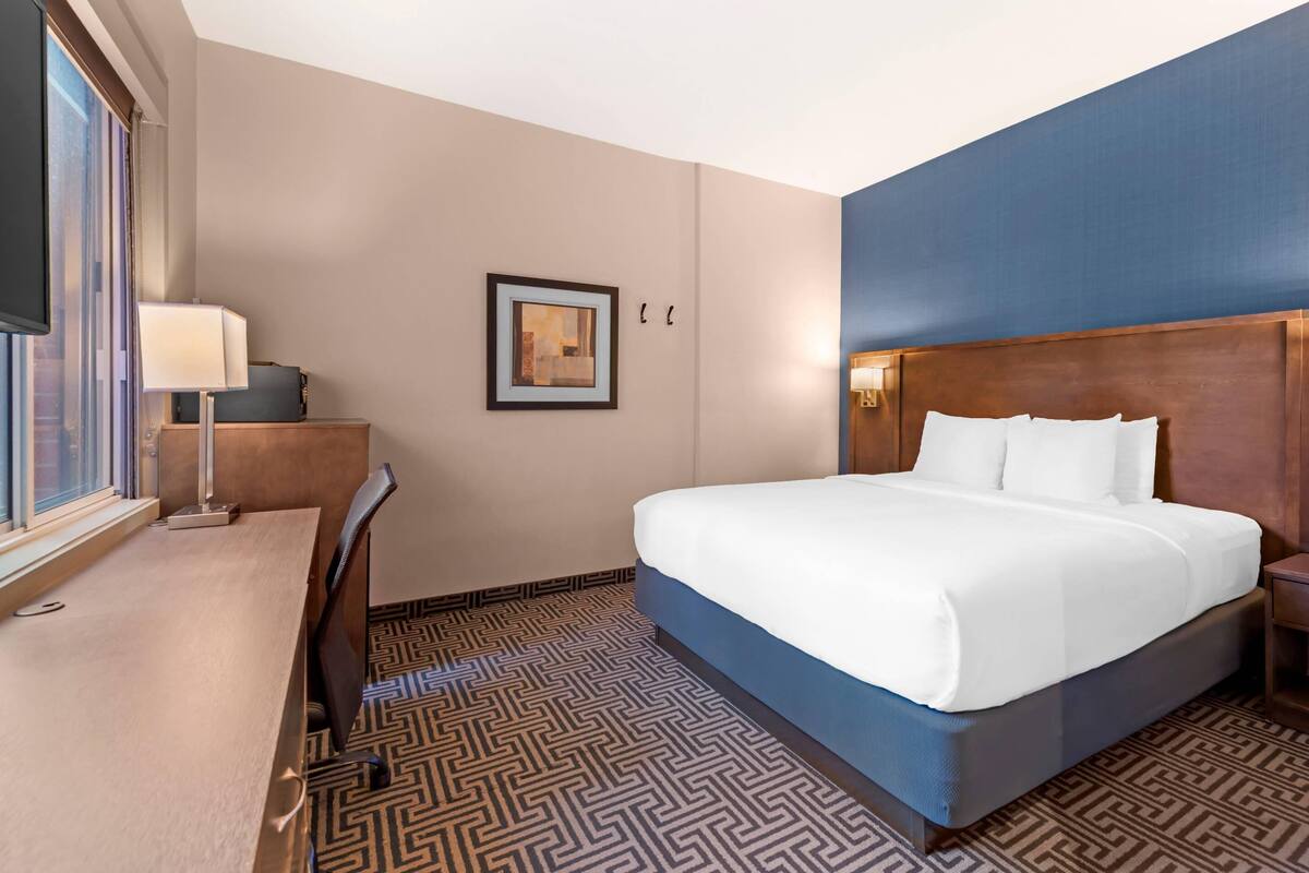 In-room safe, desk, laptop workspace, blackout curtains