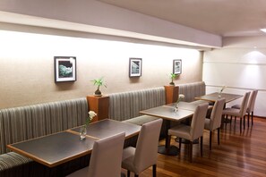 Bar (in der Unterkunft)