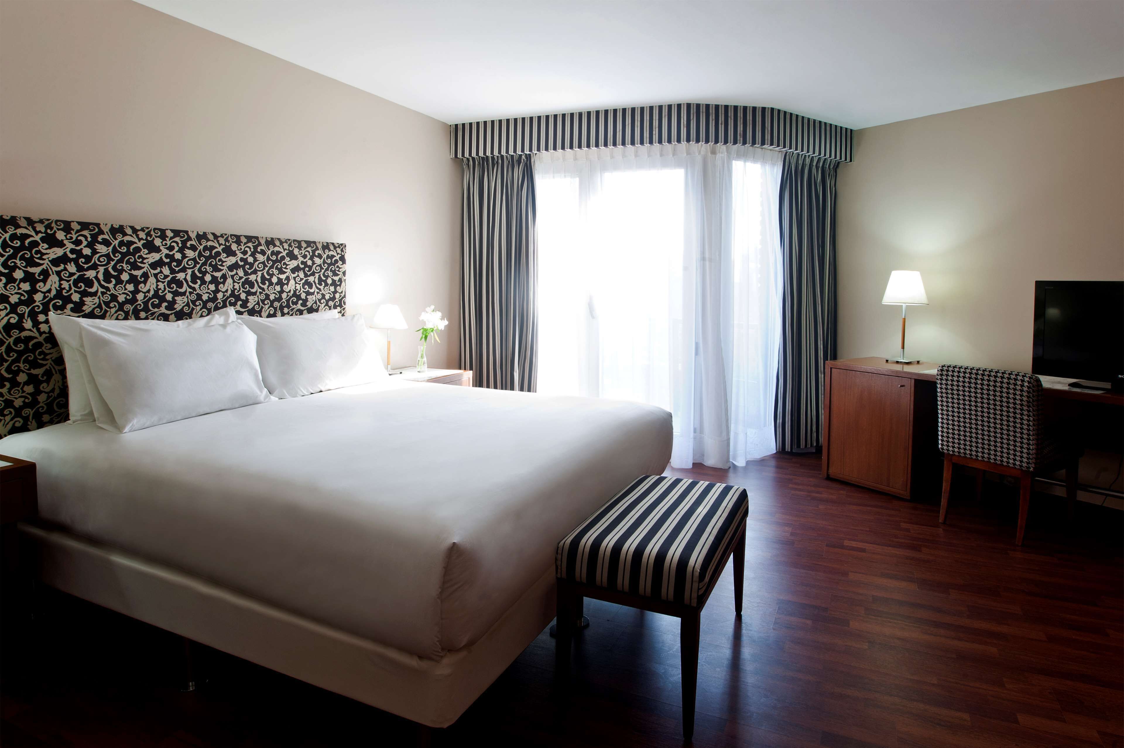 Literie de qualité supérieure, couette en duvet d'oie, minibar