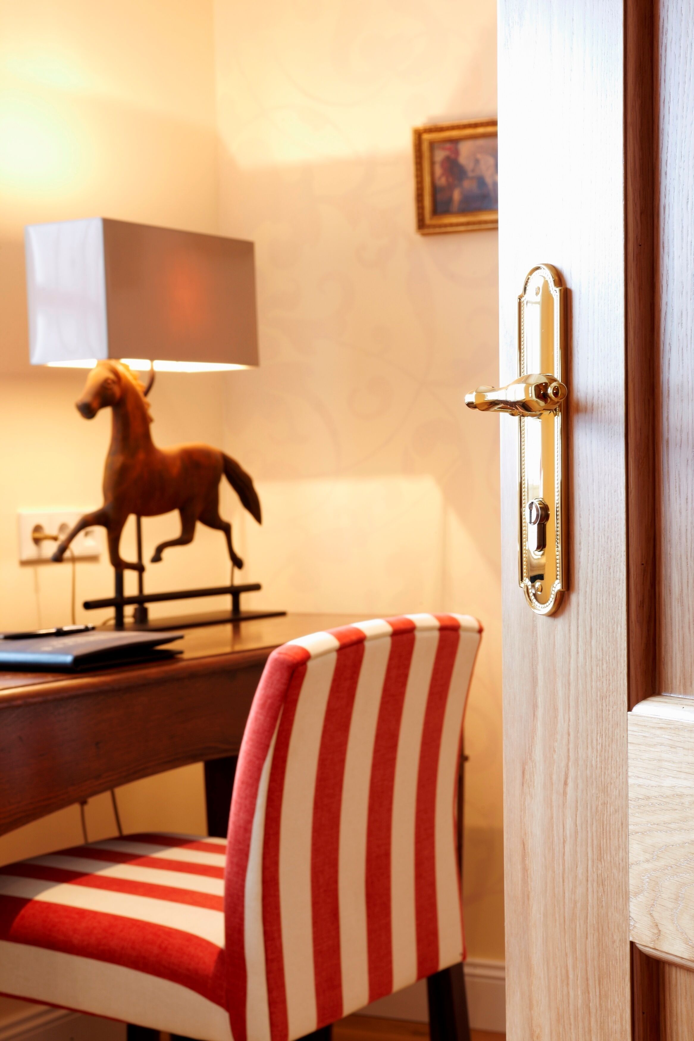 family room | 1 bedroom, premium bedding, minibar, in-room safe