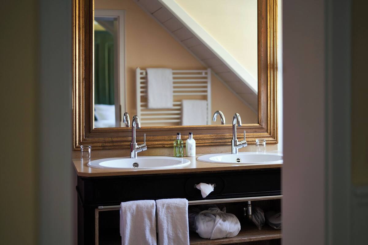 comfort mühle | bathroom | free toiletries, hair dryer, bathrobes, slippers