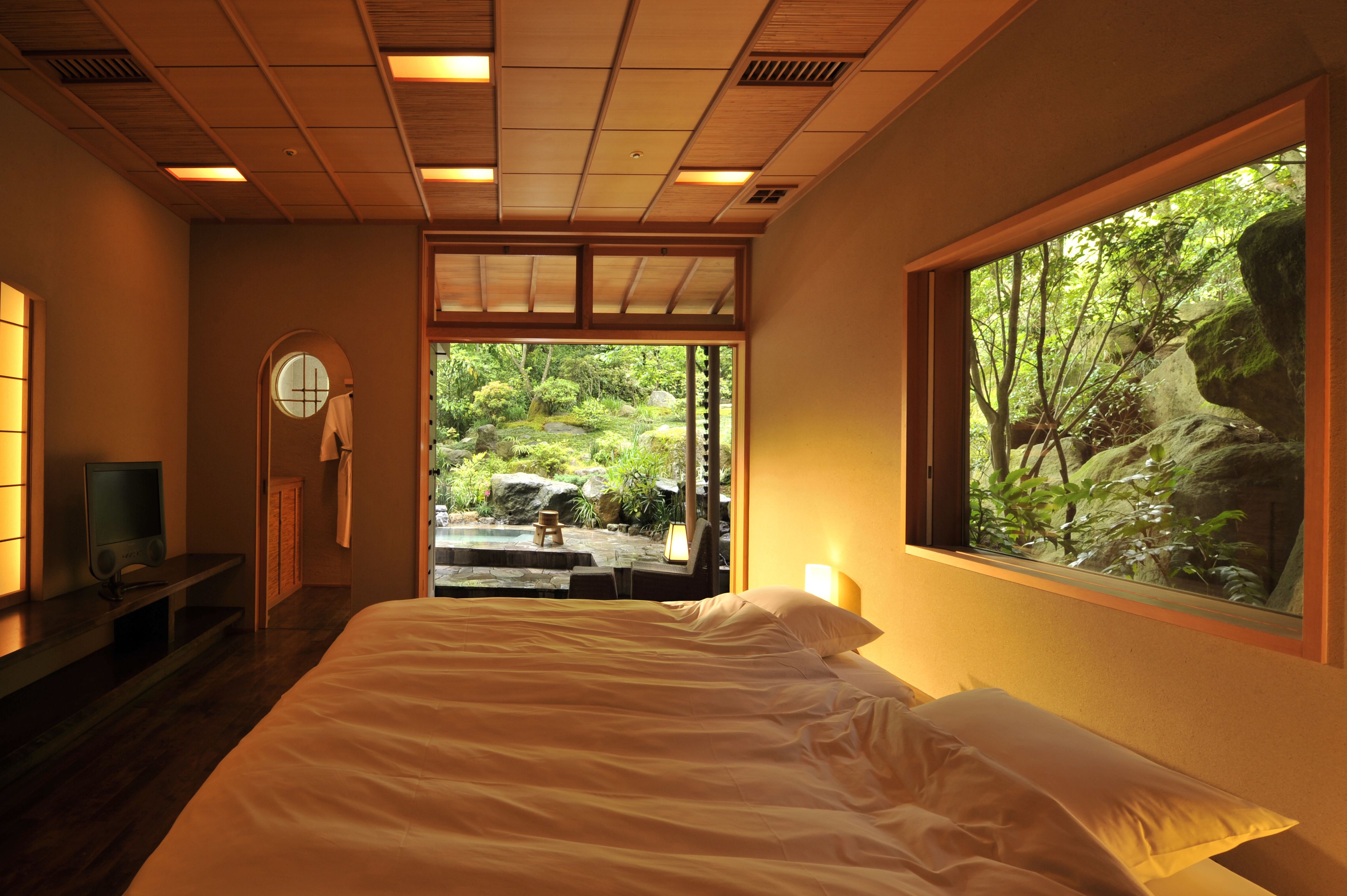Kadan Suite with Open-Air Bath Fuji/Ume Non Smoking | Premium bedding, down comforters, minibar, in-room safe