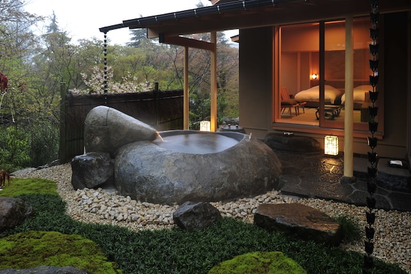 Japanese Style Suite, Annex, KAKOU | Deep-soaking bathtub