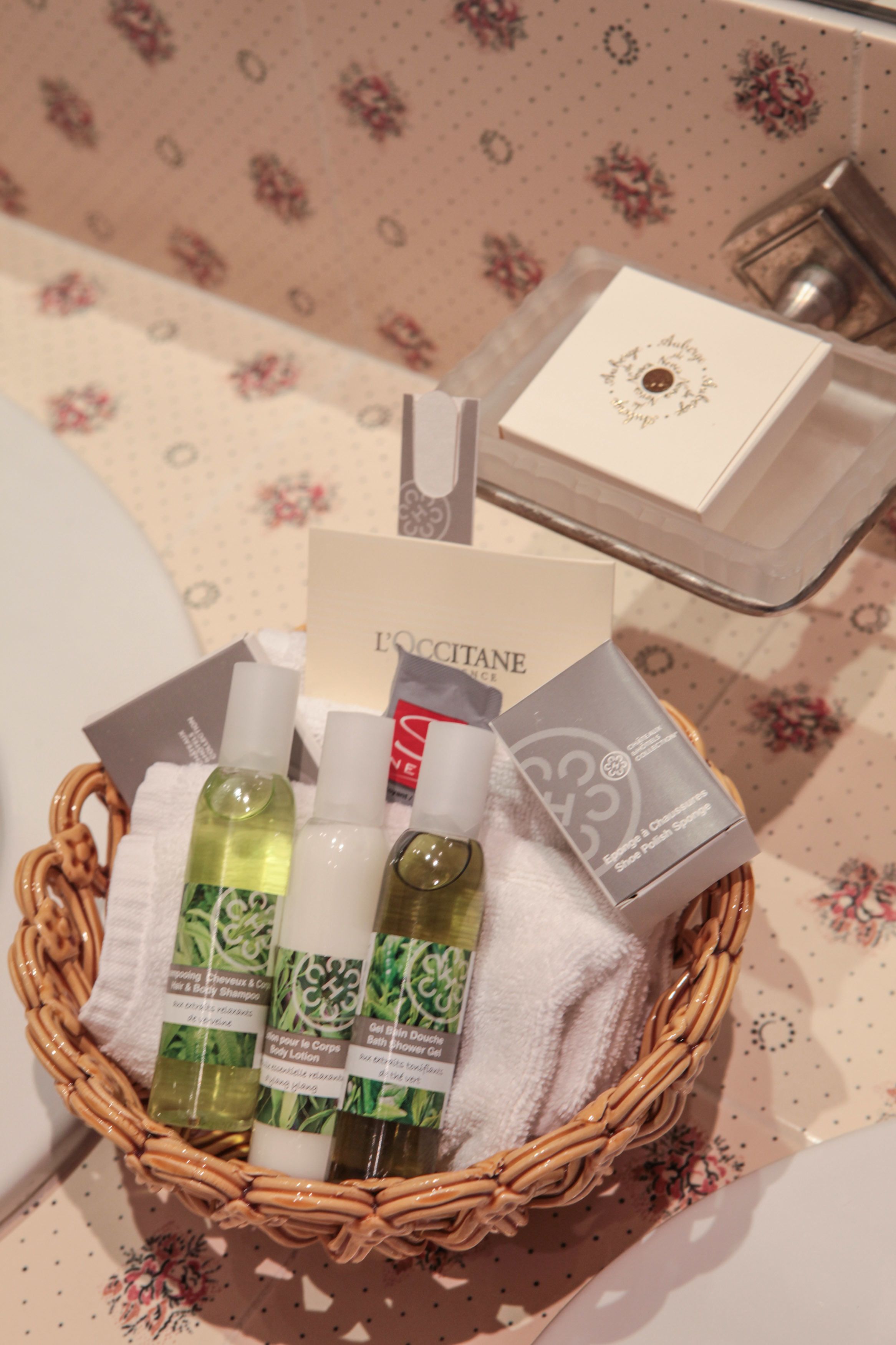 apartment, 1 bedroom | bathroom amenities | free toiletries, hair dryer, bathrobes, towels