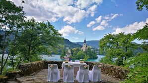 Outdoor wedding area - Hotel Vila Bled (Bled)