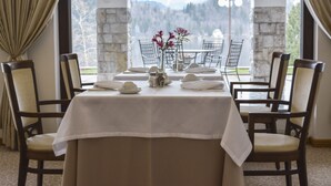 Free daily buffet breakfast - Hotel Vila Bled (Bled)