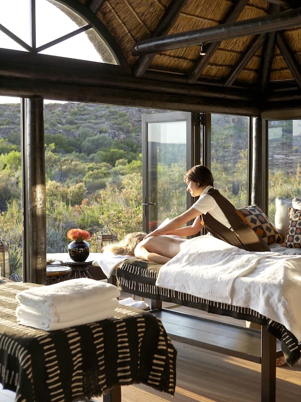 Couples treatment rooms, body treatments, aromatherapy