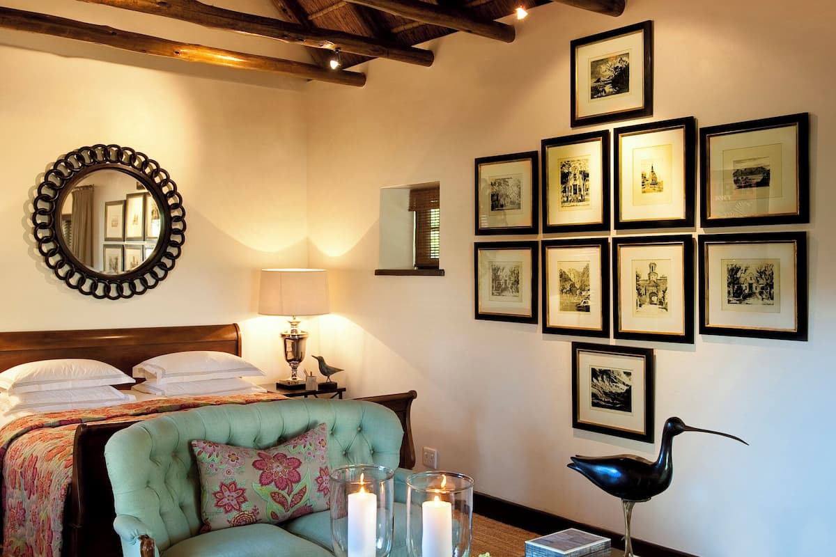 Deluxe Room | Egyptian cotton sheets, premium bedding, down comforters, pillowtop beds