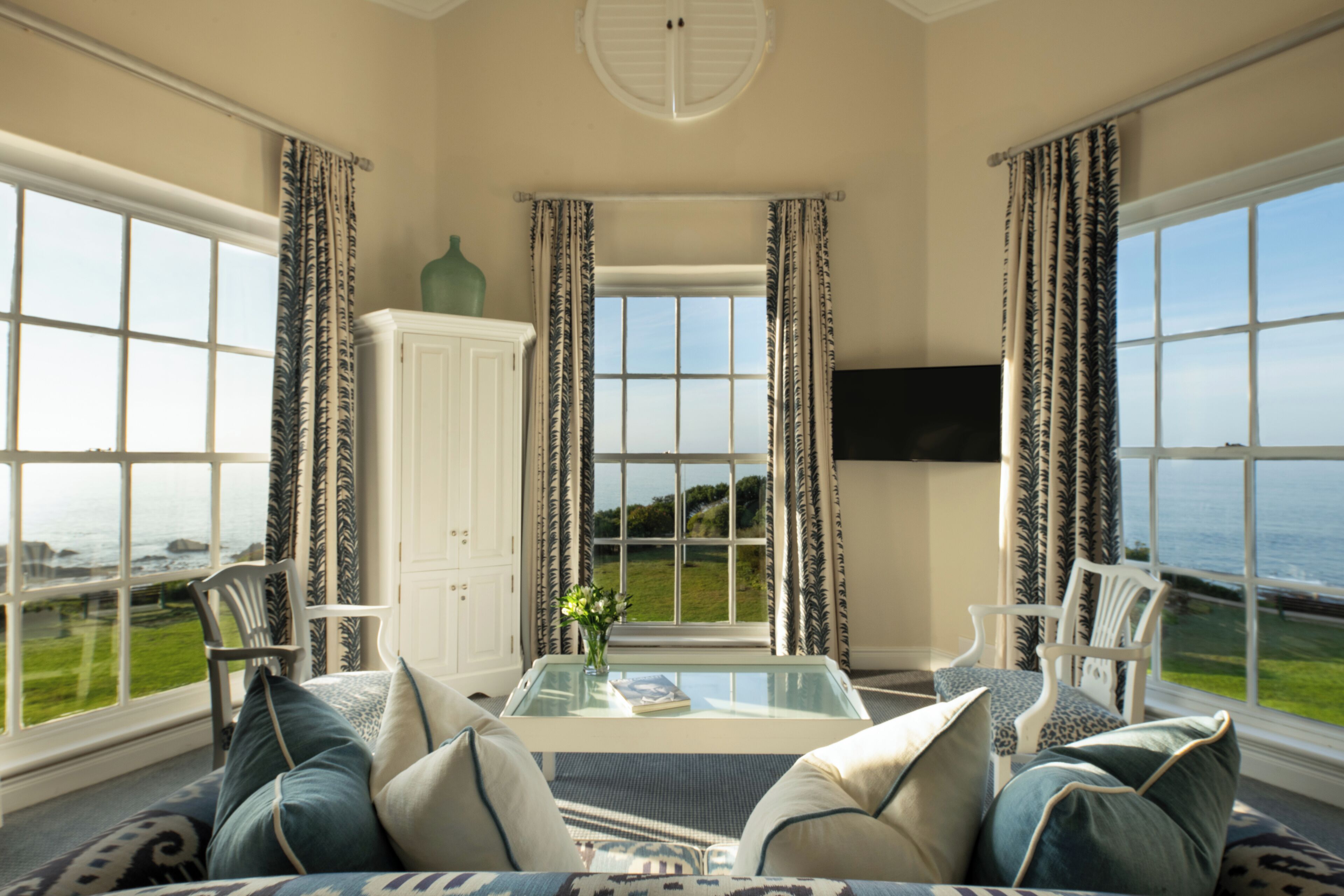 premier suite | living area | 43-inch smart tv with satellite channels, tv