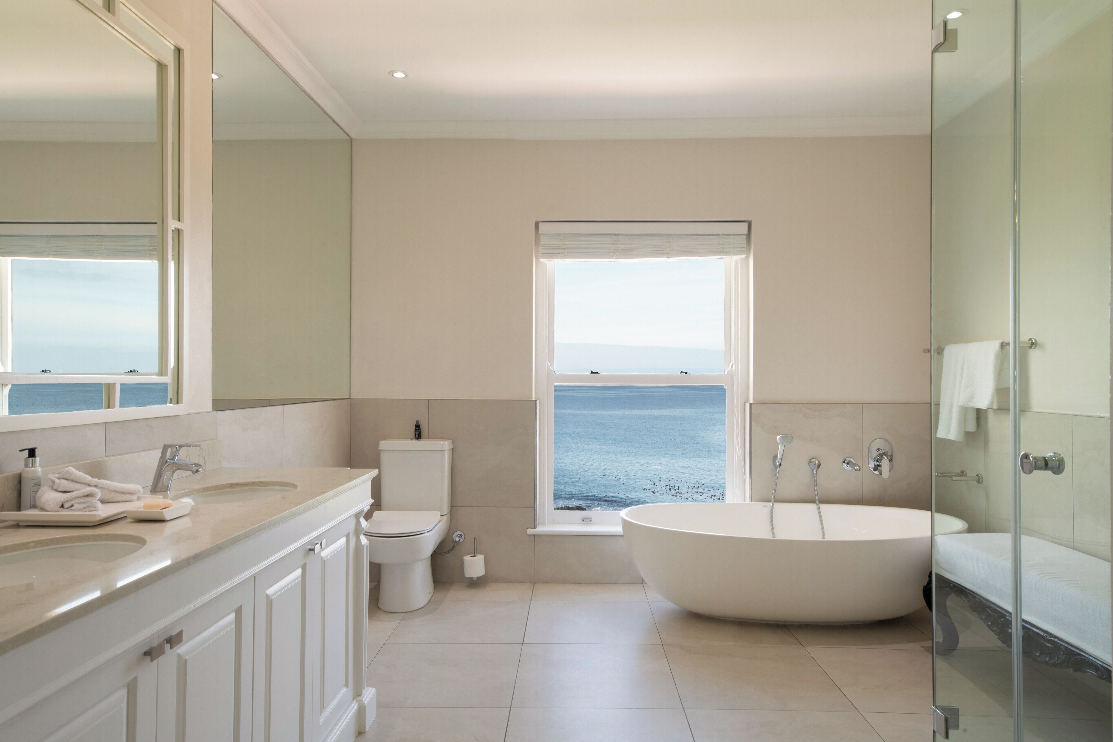 premier suite | bathroom | separate bathtub and shower, rainfall showerhead, free toiletries