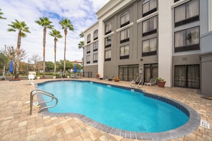 Outdoor pool, open 7 AM to 8:30 PM, sun loungers