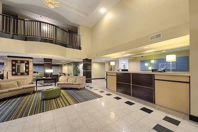 Holiday Inn Express Bloomington West by IHG