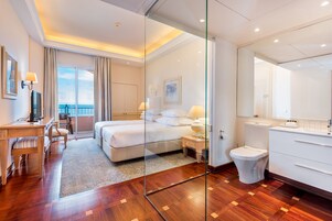 华丽客房, 阳台, 海景 | 客房内保险箱、遮光窗帘、隔音、床单