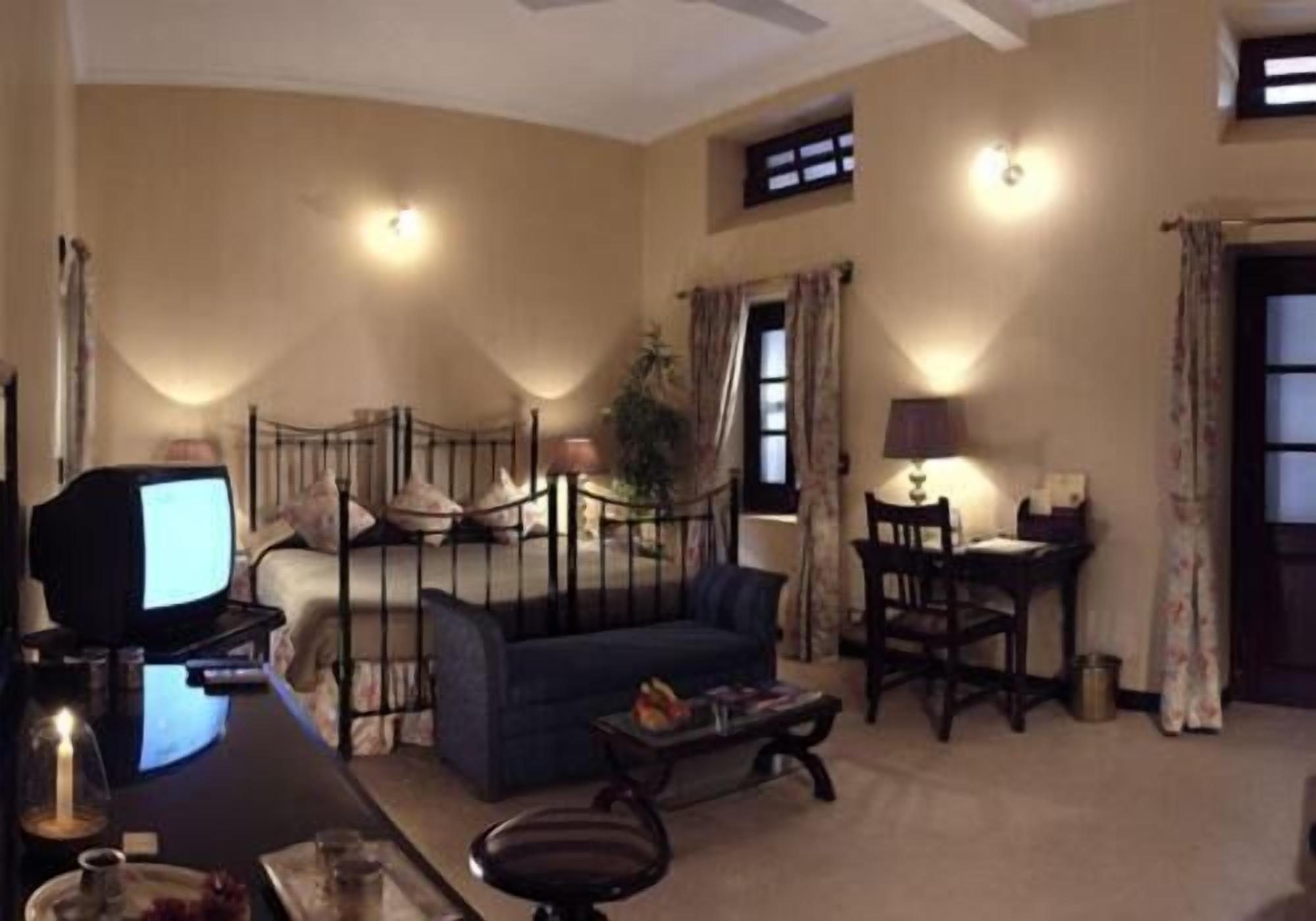 premium bedding, select comfort beds, minibar, in-room safe