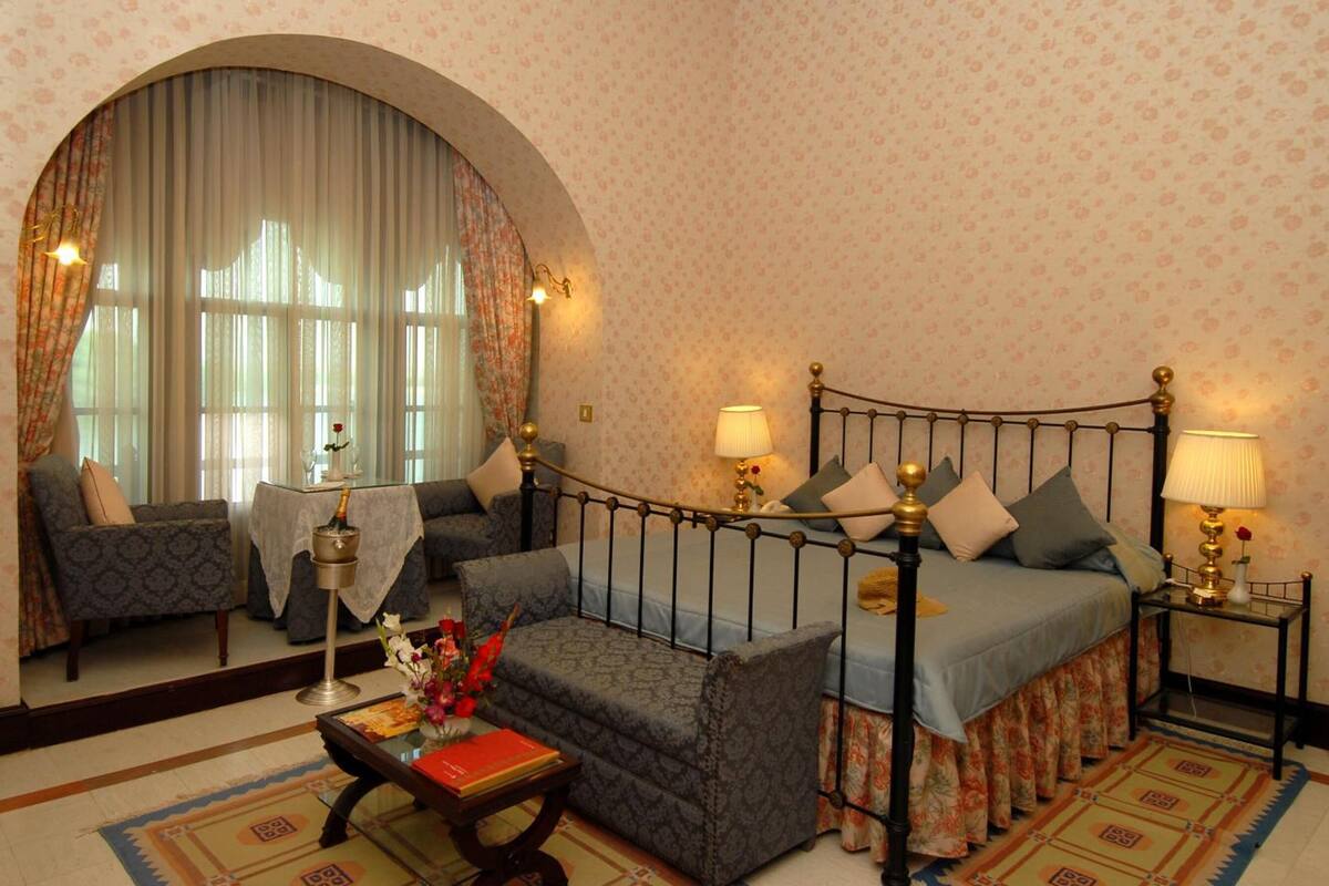 premium bedding, select comfort beds, minibar, in-room safe