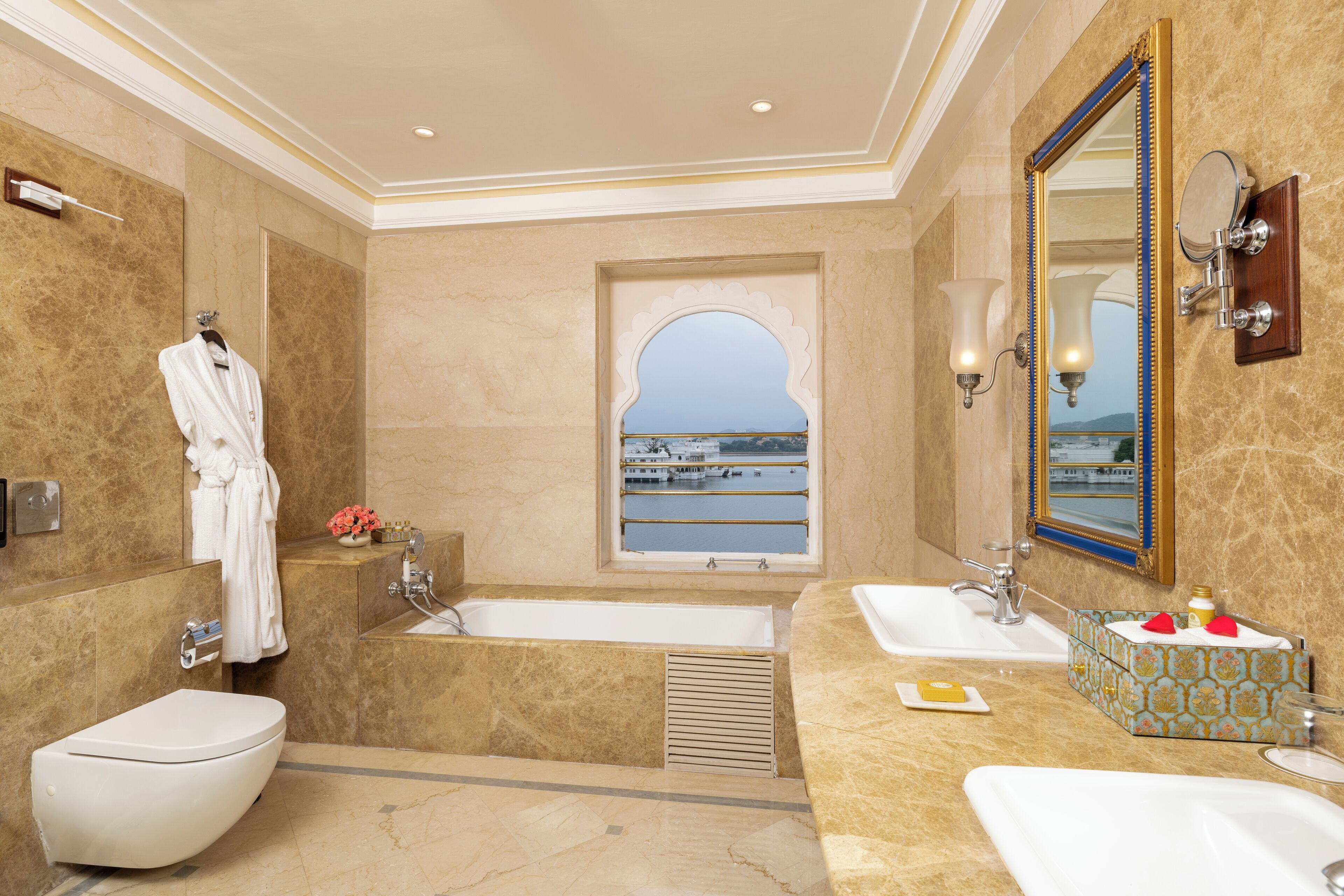 royal suite lake view | bathroom | combined shower/bathtub, jetted bath, free toiletries, hair dryer