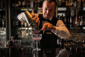 Bar (on property) - Grand Palace Hotel – Small Luxury Hotels of the World (Riga)