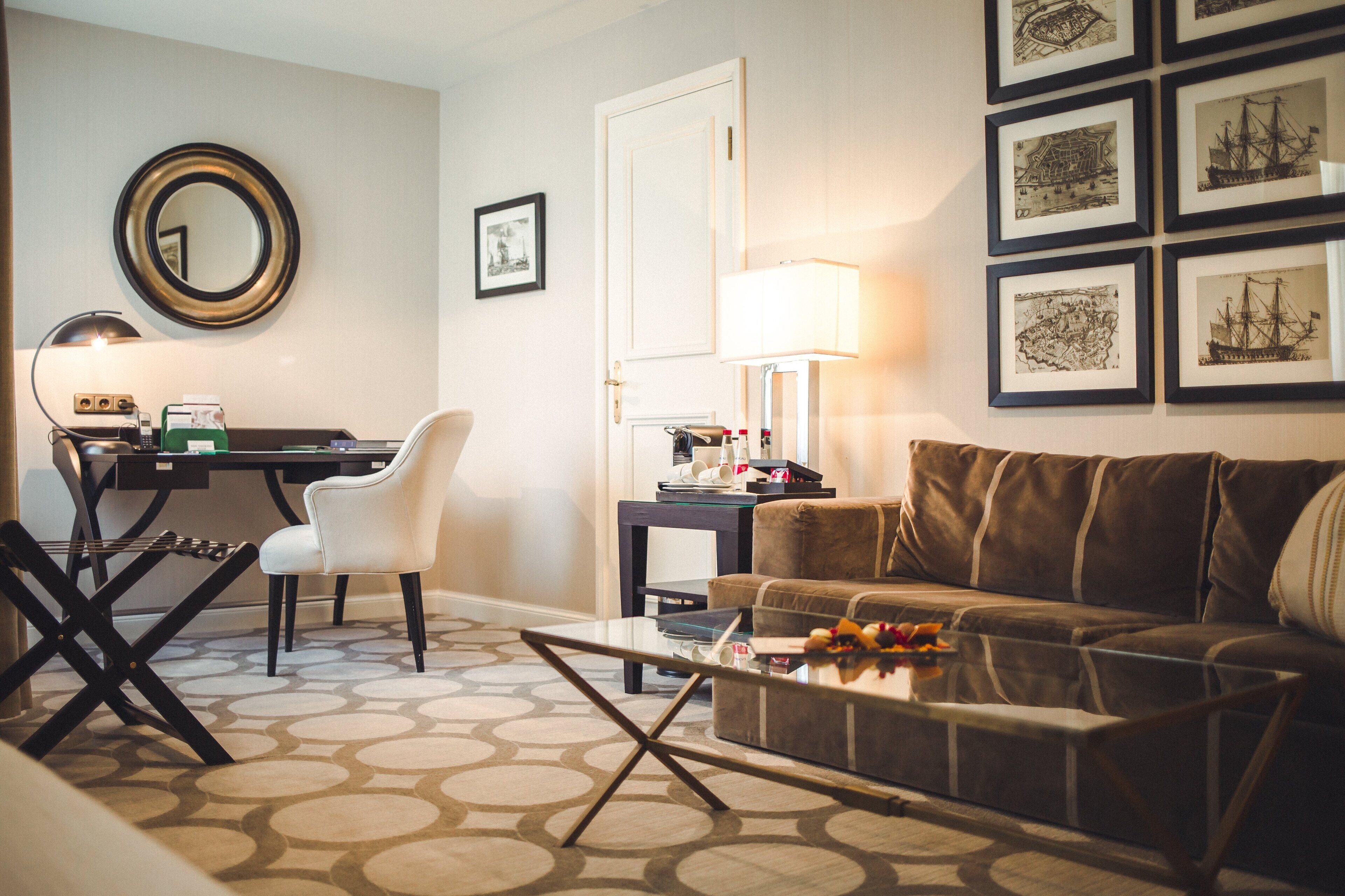 business room, 1 king bed with sofa bed | 1 bedroom, minibar, in-room safe, desk