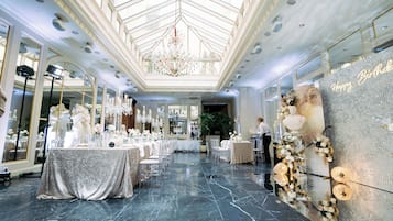 Banquet hall
