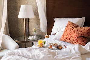 Minibar, in-room safe, desk, laptop workspace - Grand Palace Hotel – Small Luxury Hotels of the World (Riga)