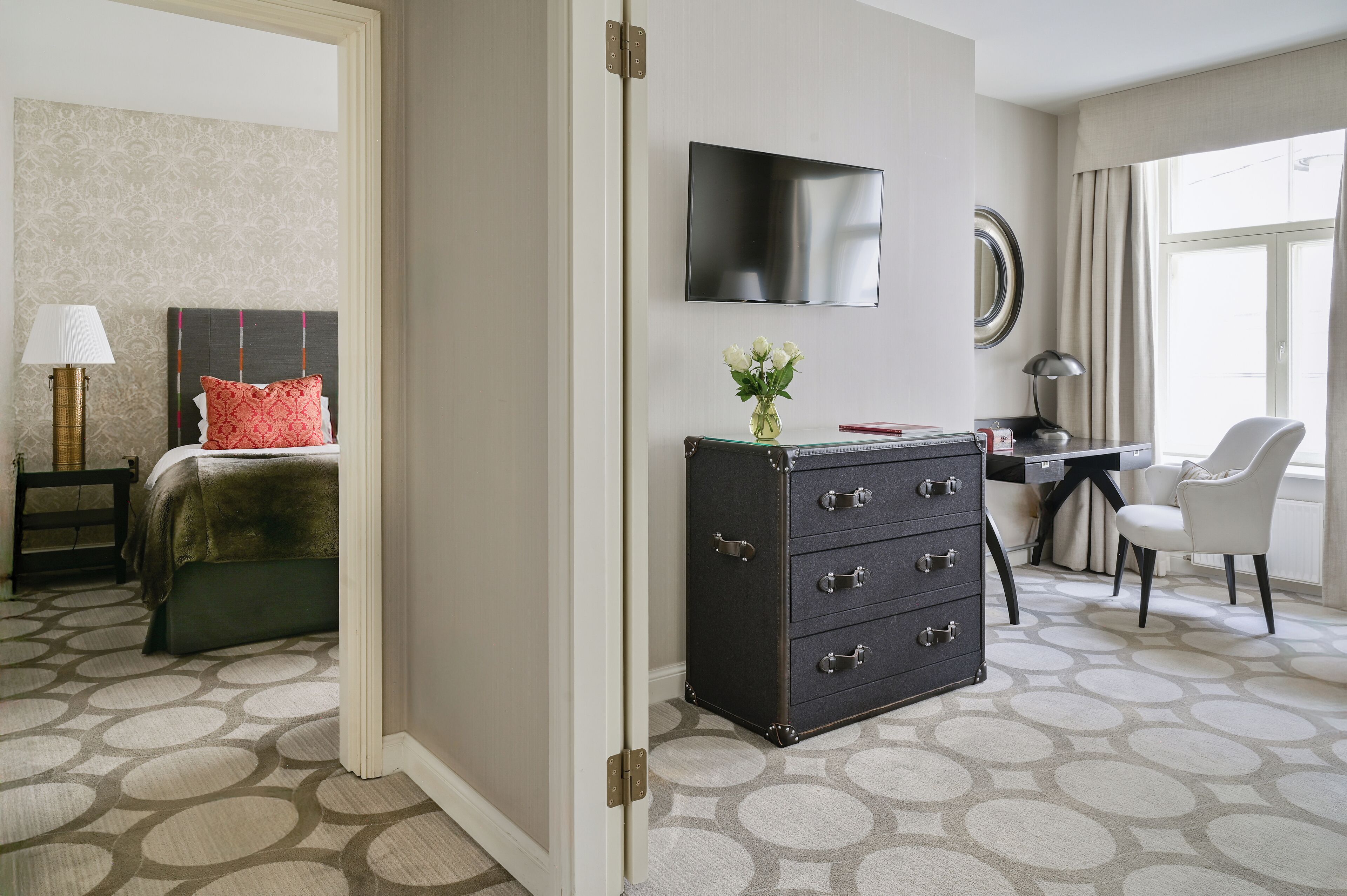 Suite, 1 chambre | Minibar, coffres-forts dans les chambres, bureau