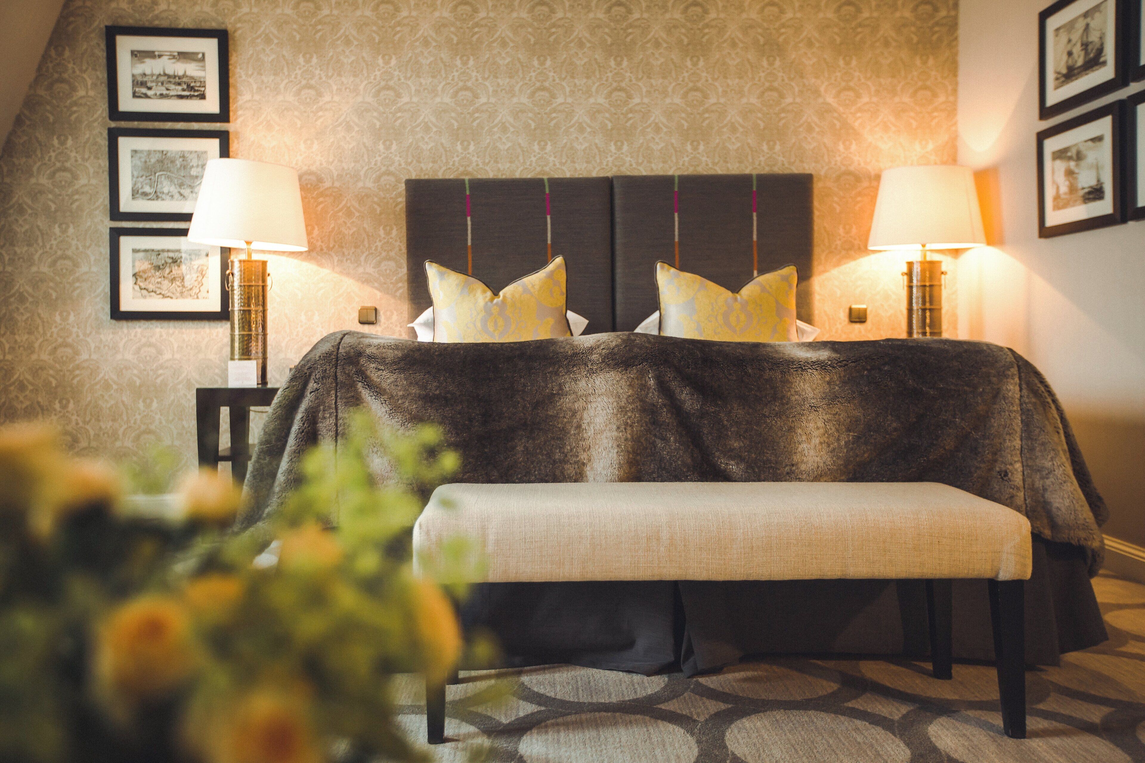 Minibar, in-room safe, desk, laptop workspace