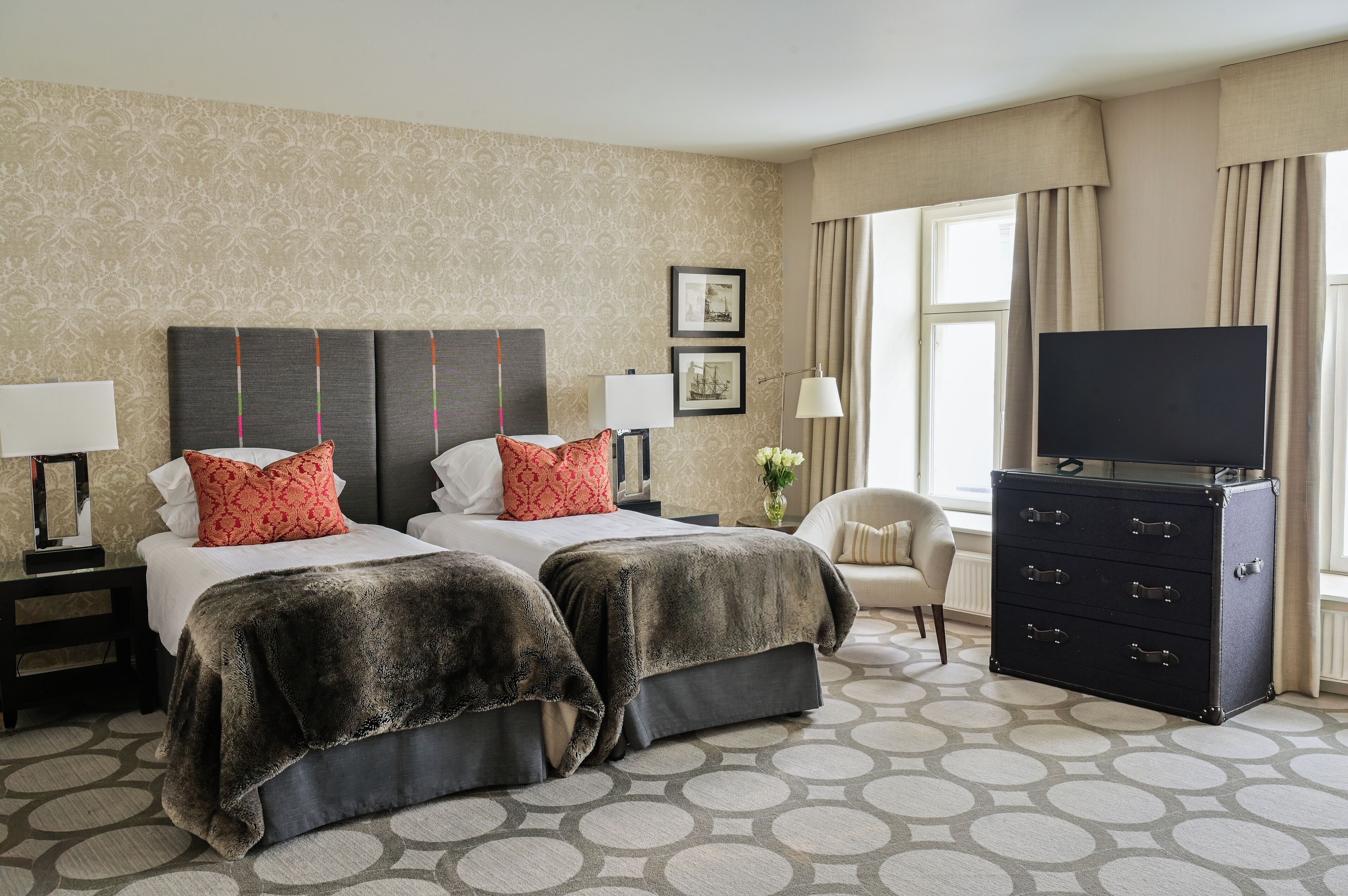 Suite Junior (Twin) | Minibar, coffres-forts dans les chambres, bureau