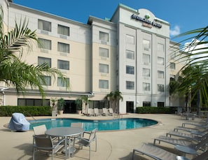 Outdoor pool, pool umbrellas