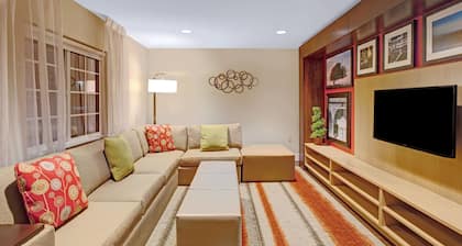 MainStay Suites Northbrook Wheeling