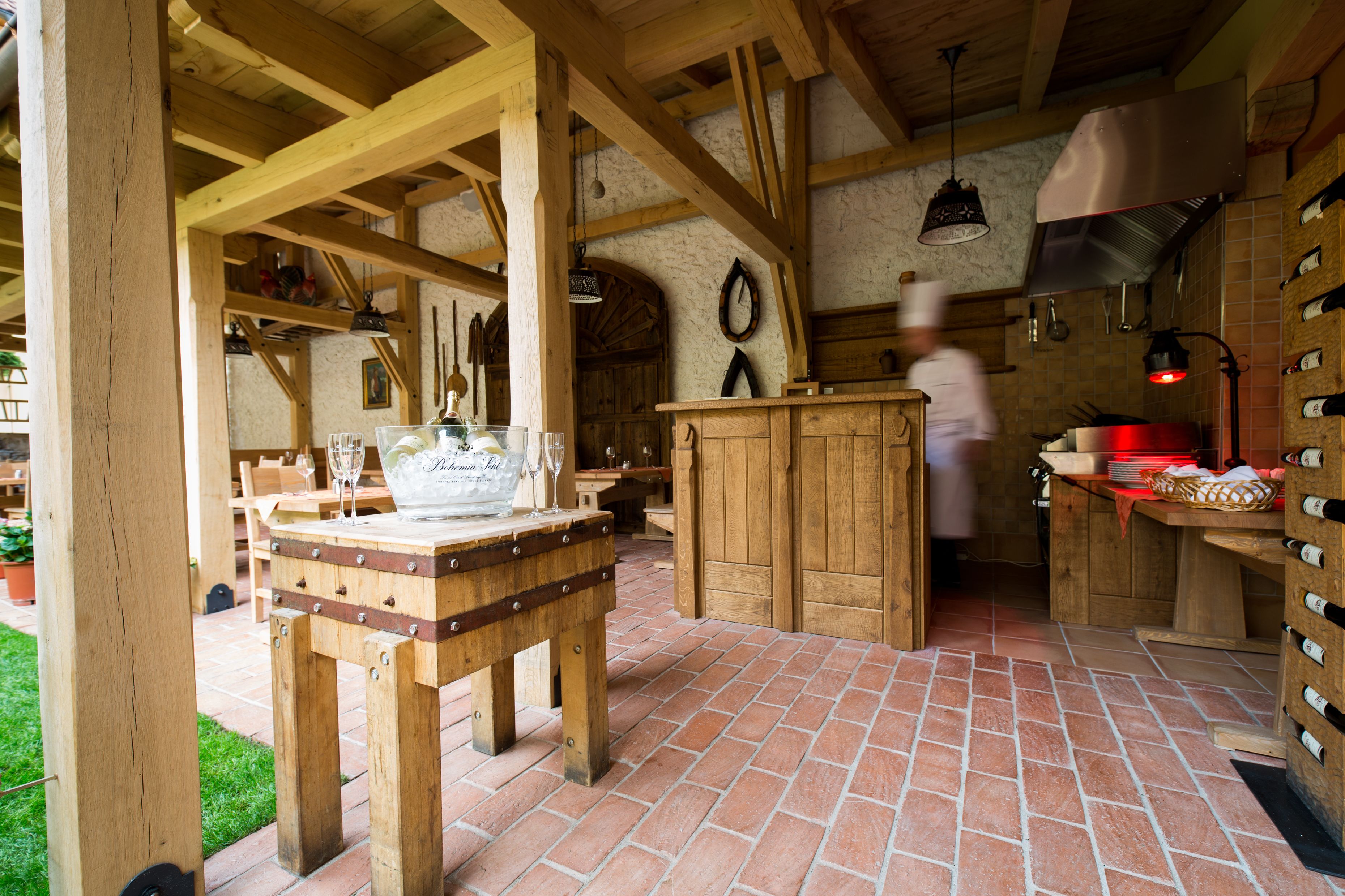 breakfast, lunch, dinner served; international cuisine, garden views