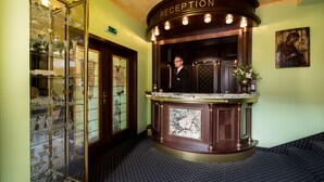 Reception - Selsky Dvur Sivek Hotels (Prague)