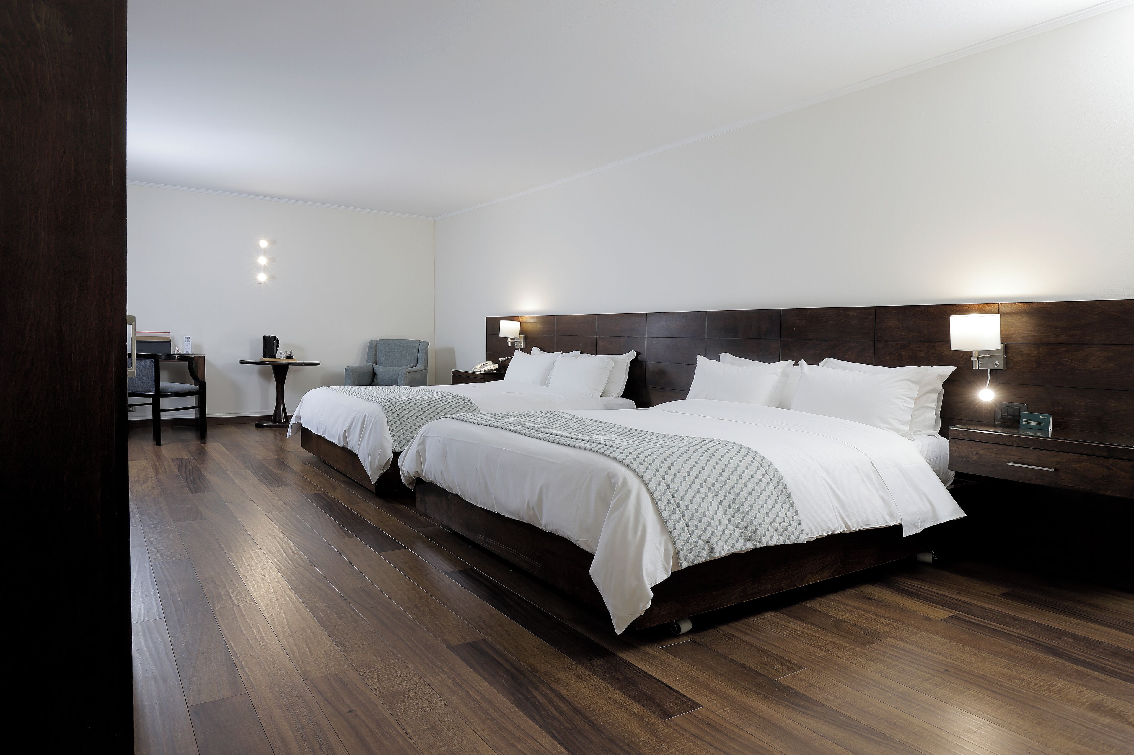 Premium bedding, minibar, in-room safe, desk