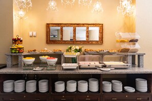 Free daily buffet breakfast 