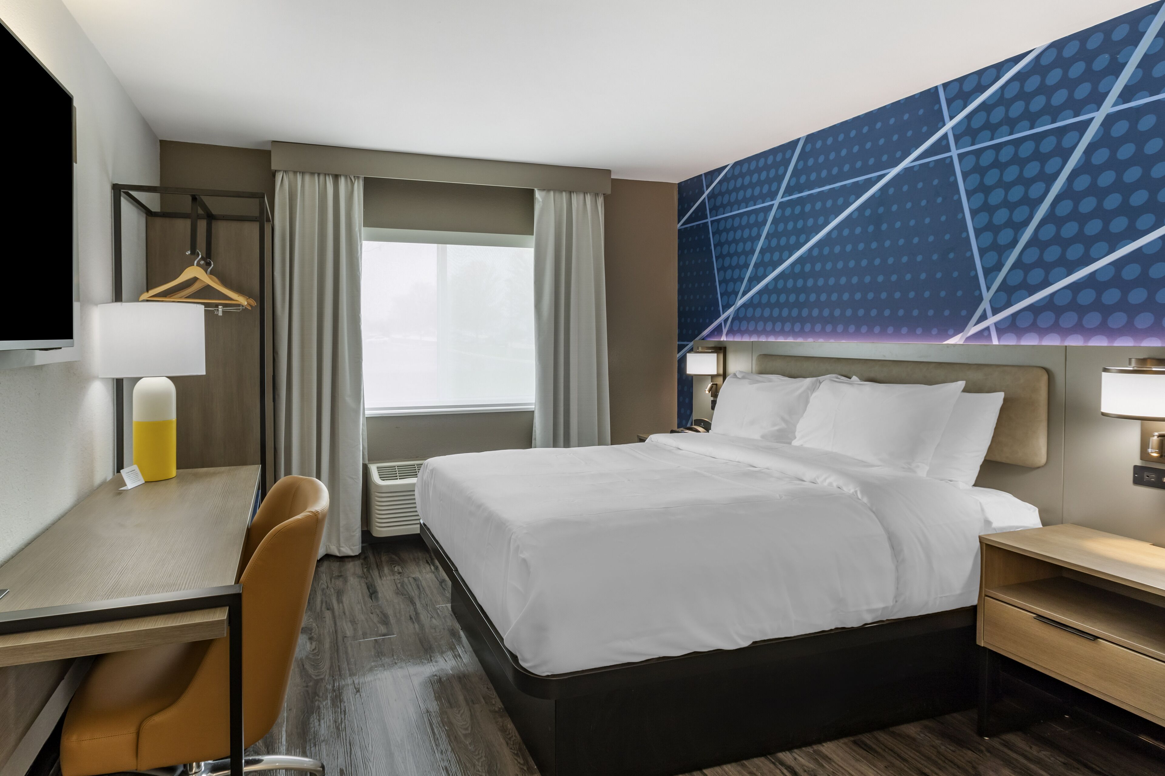 premium bedding, down duvets, pillow-top beds, desk